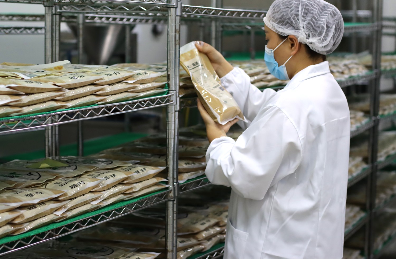康德食品麻辣口味操作視頻-公司提供貼牌定制，免費(fèi)送技術(shù)的服務(wù)，開店無需大廚，簡易操作，快速標(biāo)準(zhǔn)化出餐